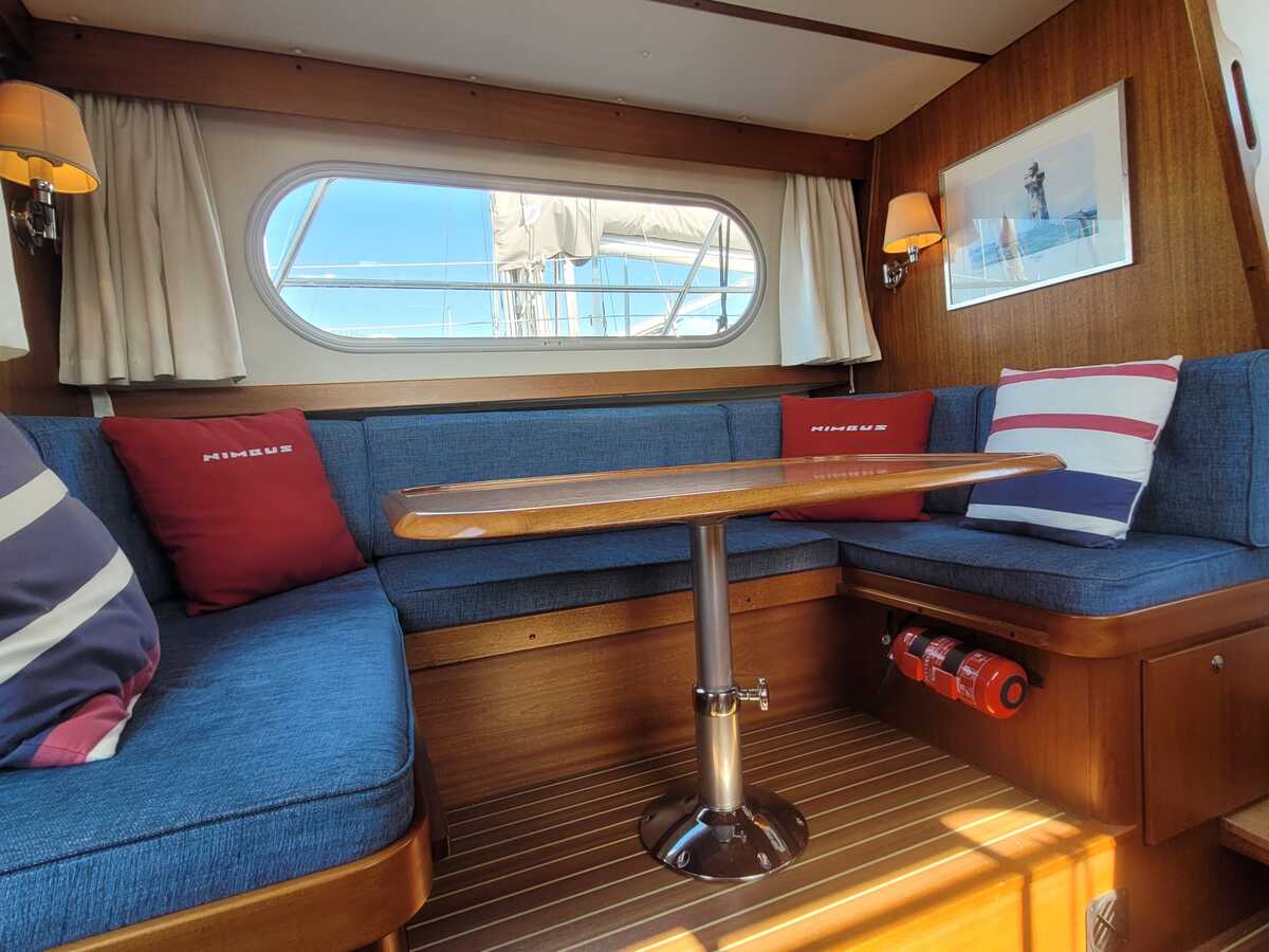 foto: 38 Nimbus 380 Commander