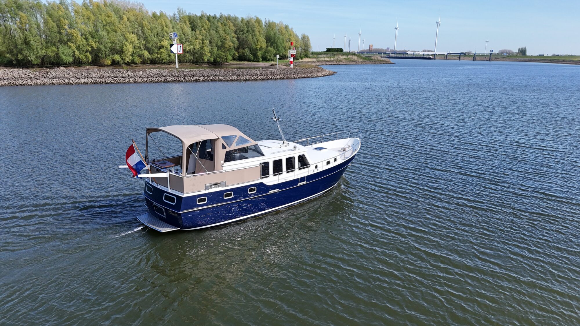 foto: 131 Flevo Flevo Spiegelkotter 12.50 AK Cabrio