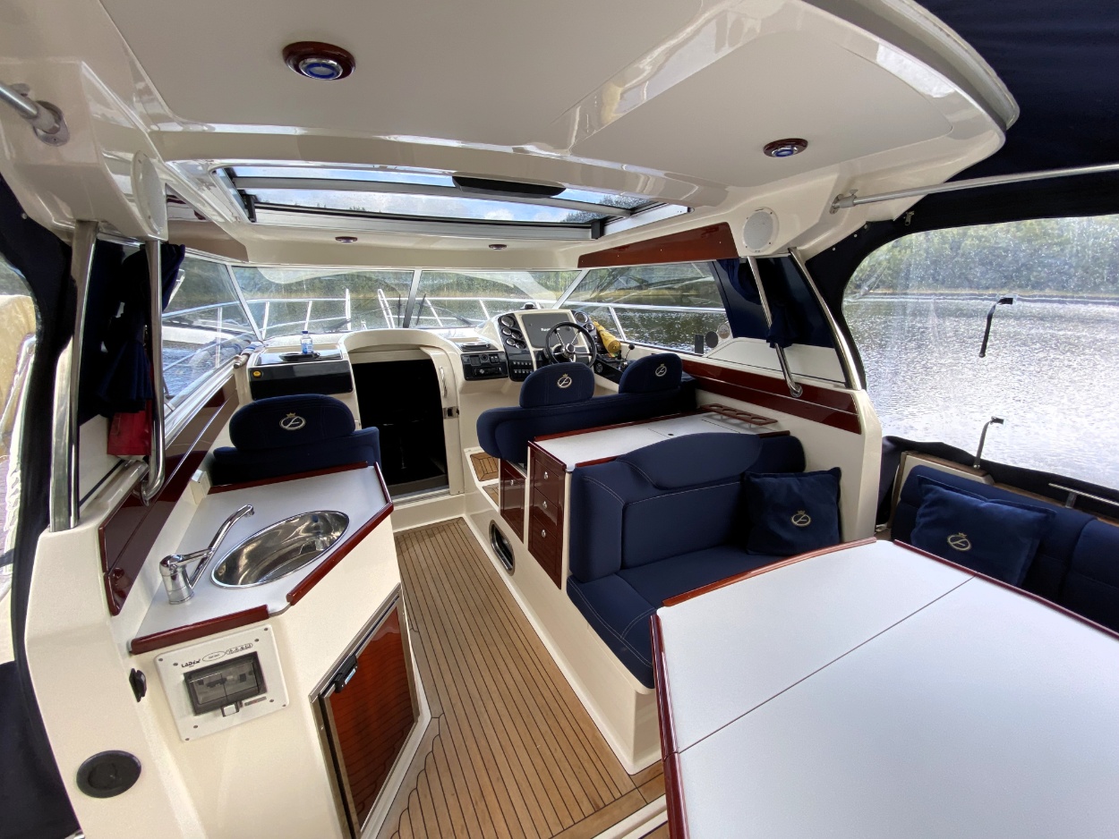 foto: 19 Aquador 33 HT