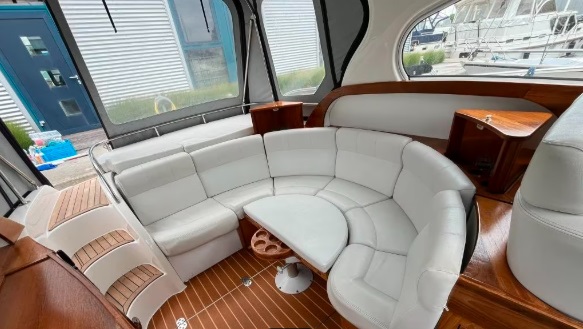 foto: 6 Nidelv   320 Cruiser