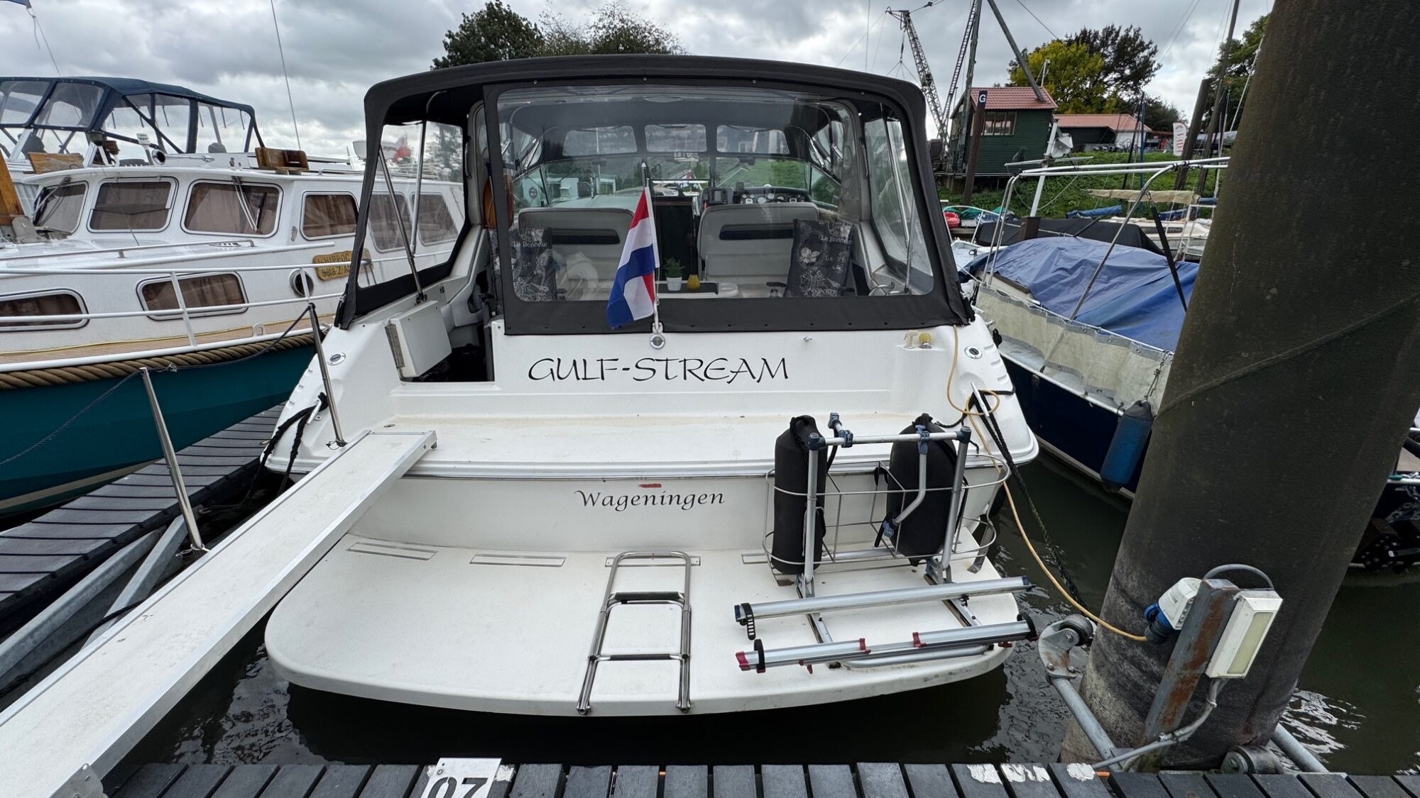 foto: 70 Sea Ray Sea Ray 400 Express Cruiser