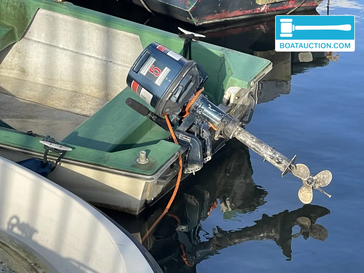 foto: 11 Motorboat 400