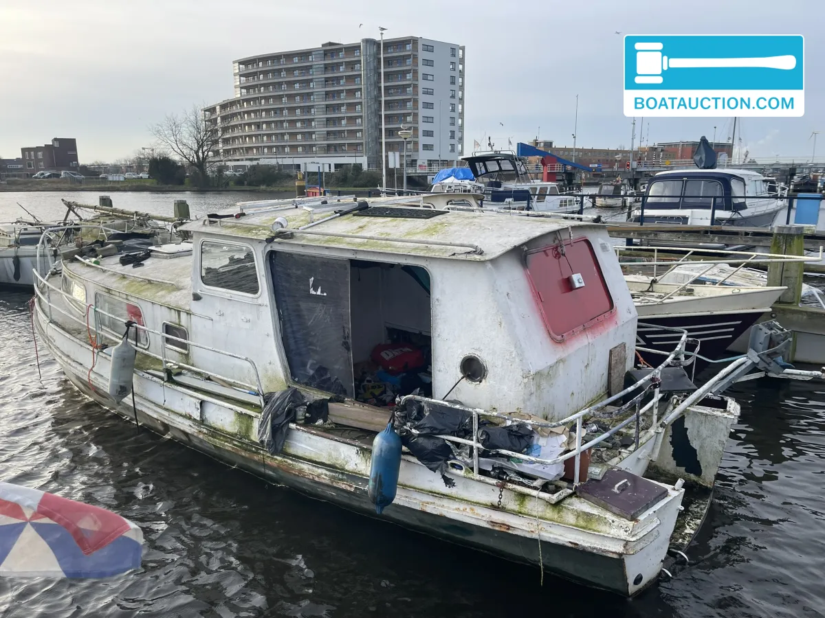 foto: 11 Motorboat 800