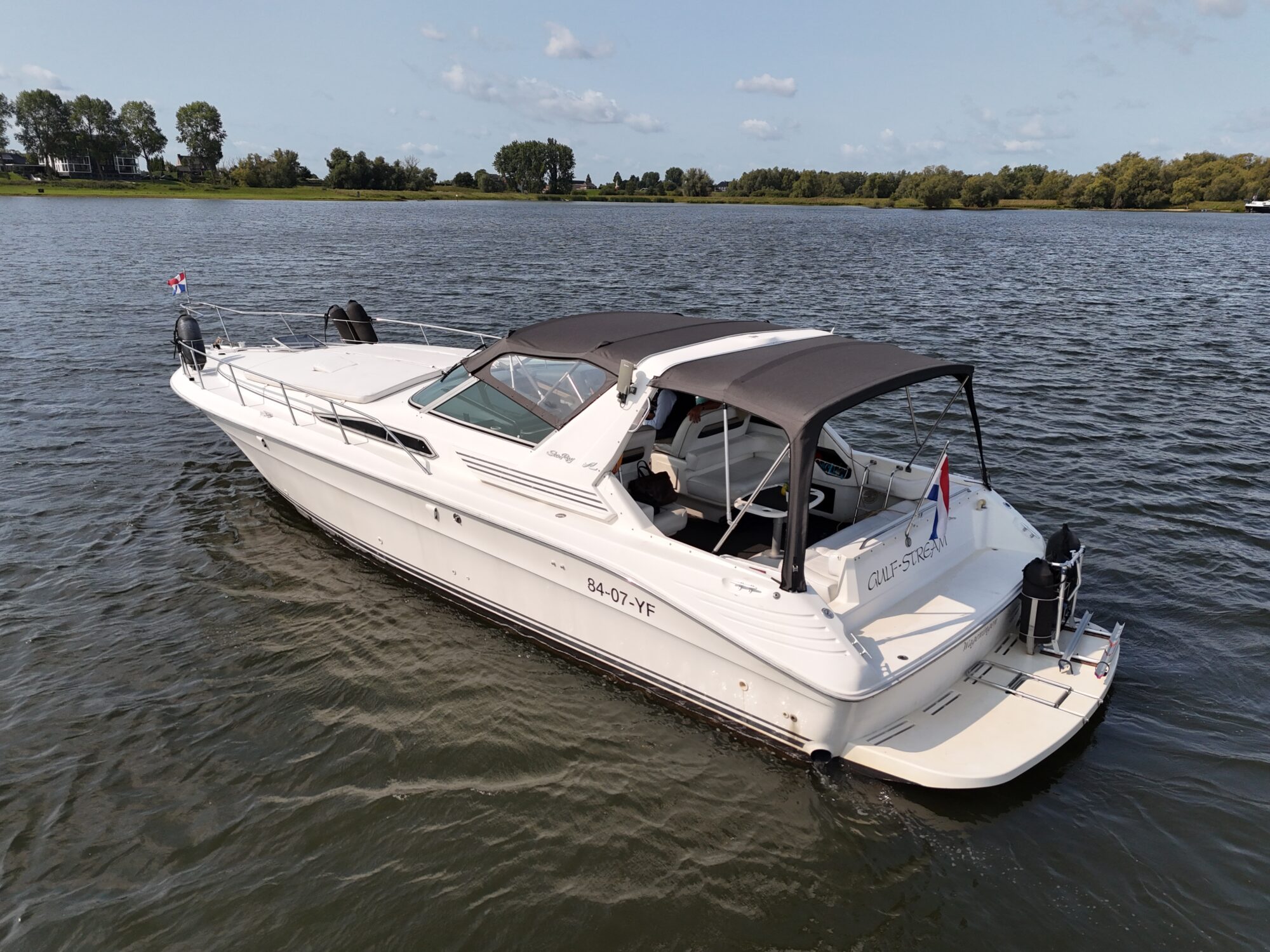 foto: 71 Sea Ray Sea Ray 400 Express Cruiser
