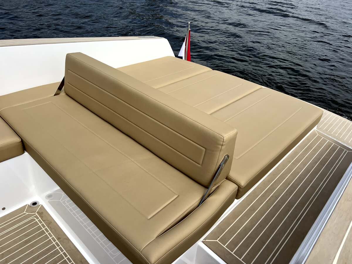 foto: 47 Vandutch 32 - Diesel