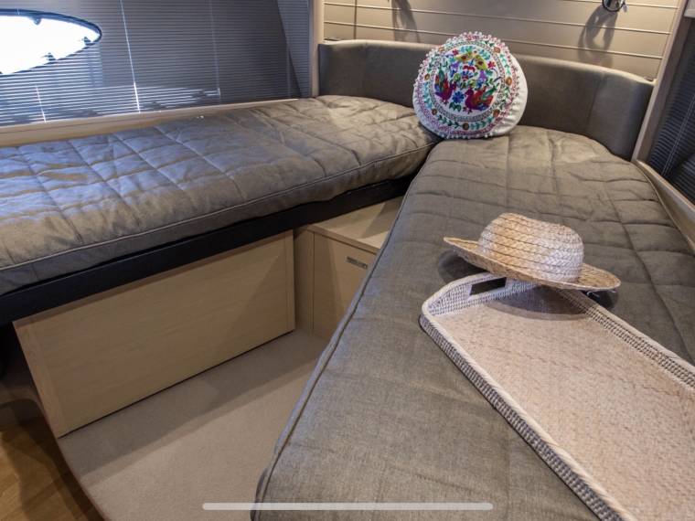 foto: 24 Princess V 48