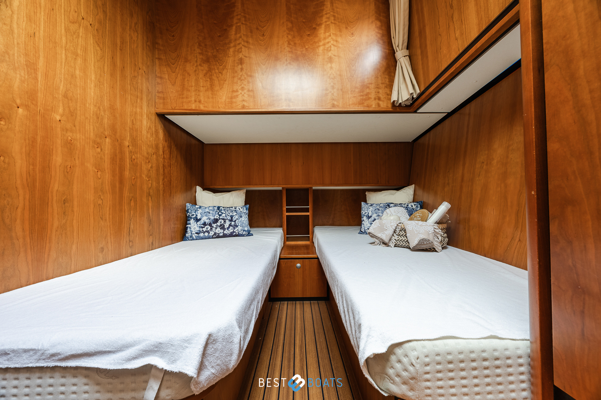 foto: 56 Linssen  Grand Sturdy 45.9 AC Twin