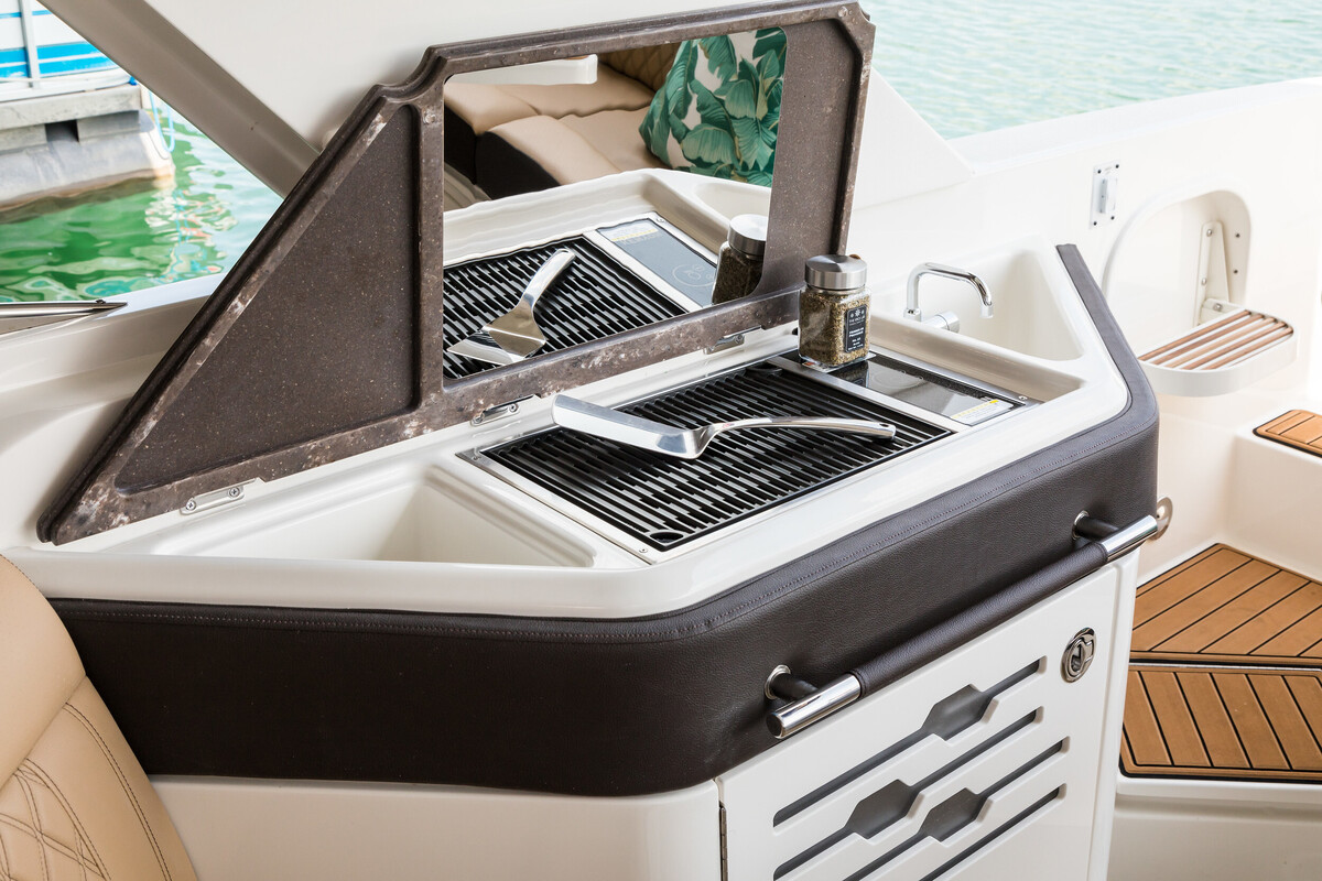 foto: 25 Sea Ray SLX 310 Outboard