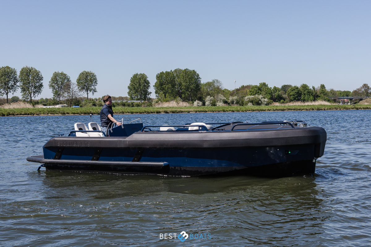 Stormer marine Tender R75