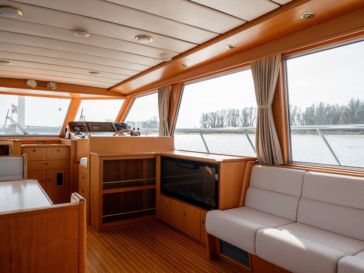 foto: 38 Laancruiser 2100