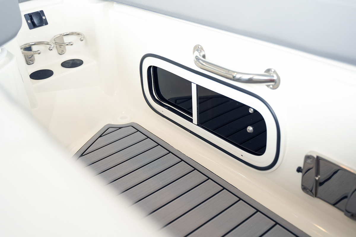foto: 156 Sea Ray SDX 250