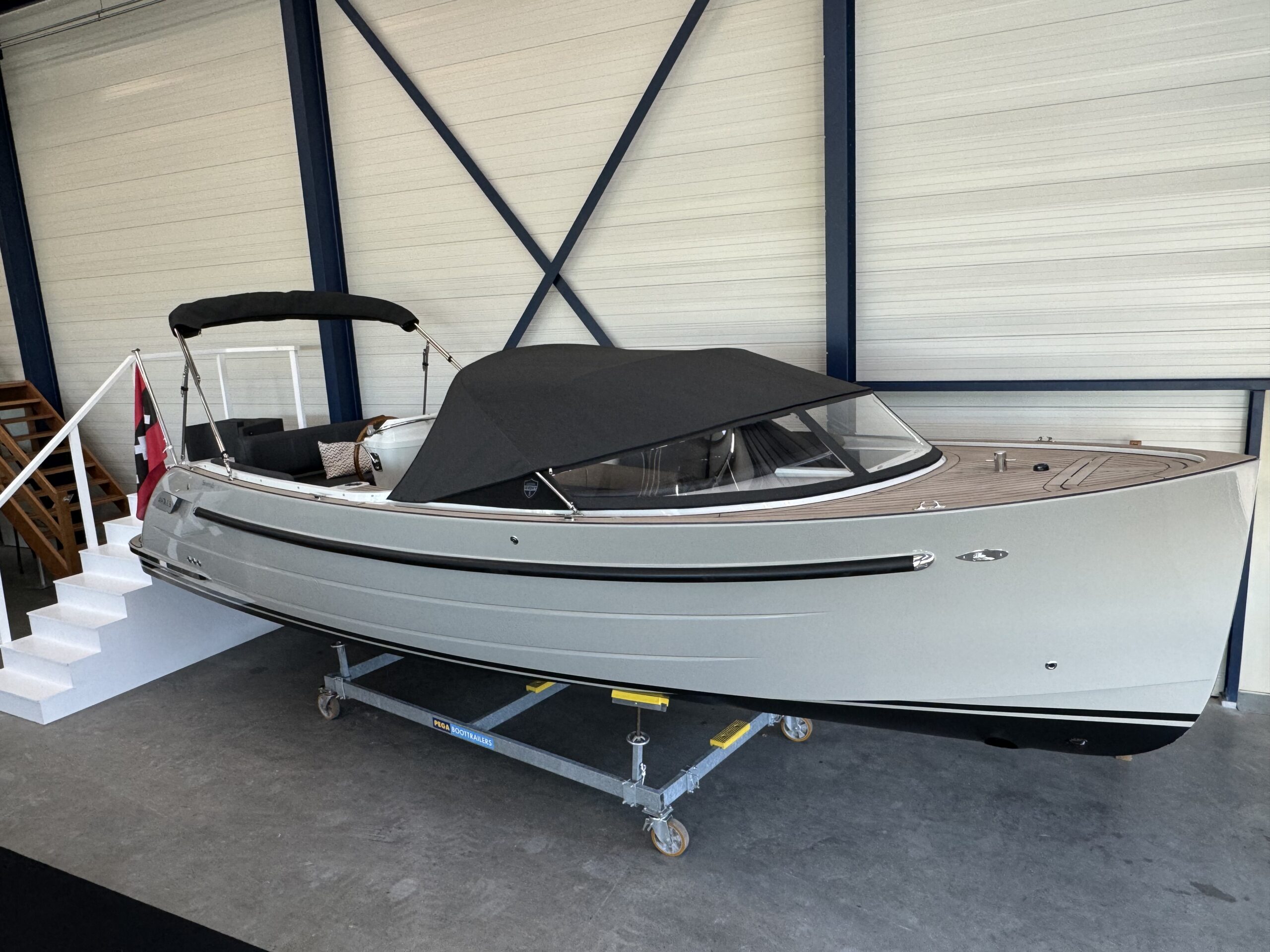 foto: 52 Antaris Seventy5 (op voorraad)