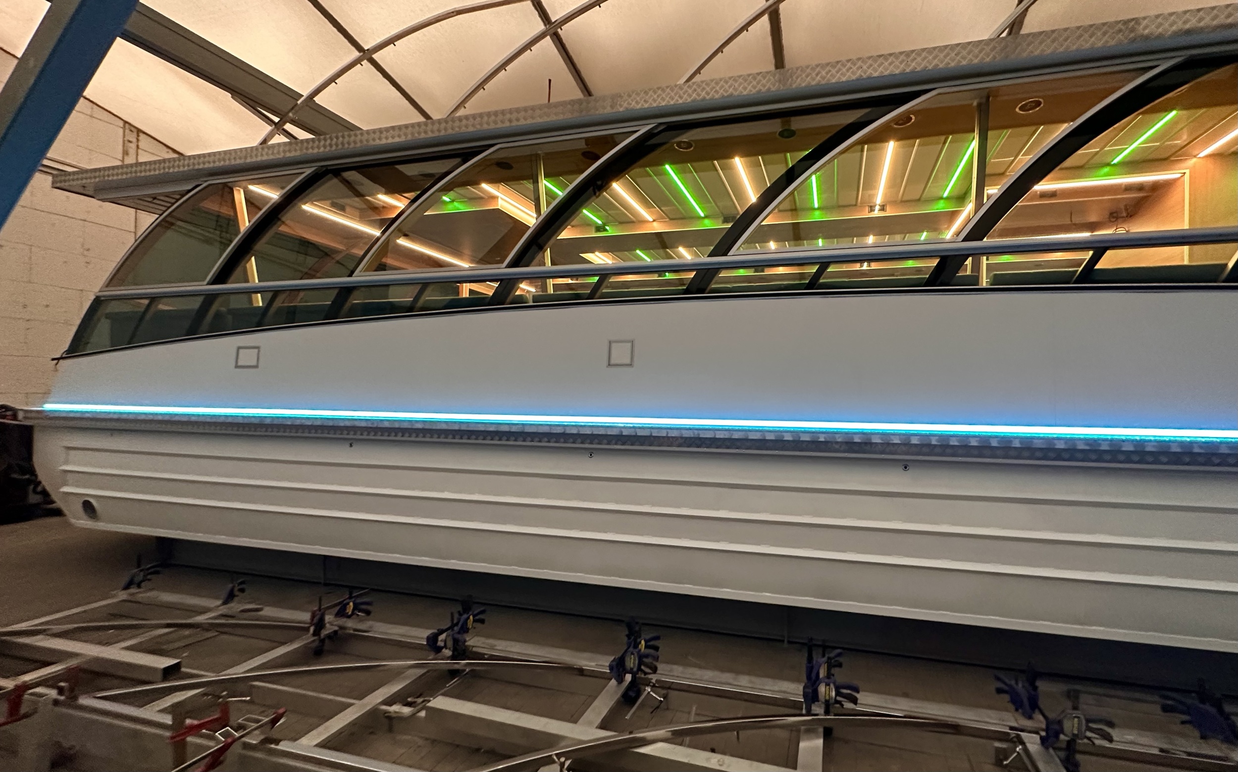 foto: 37 Holiday Boat Sundeck 57 Passenger Catamaran