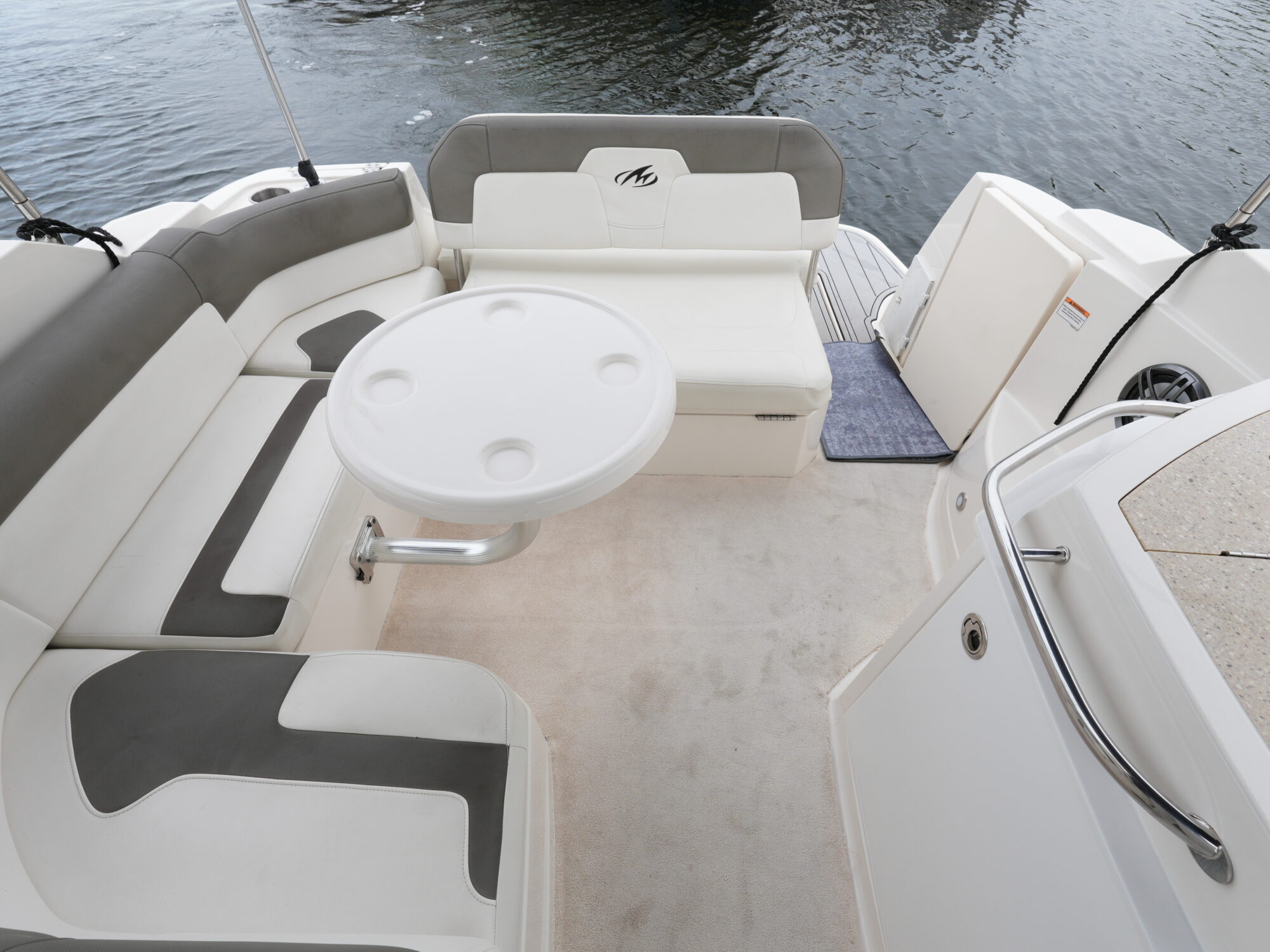 foto: 28 Monterey Monterey 260 Sport Cruiser