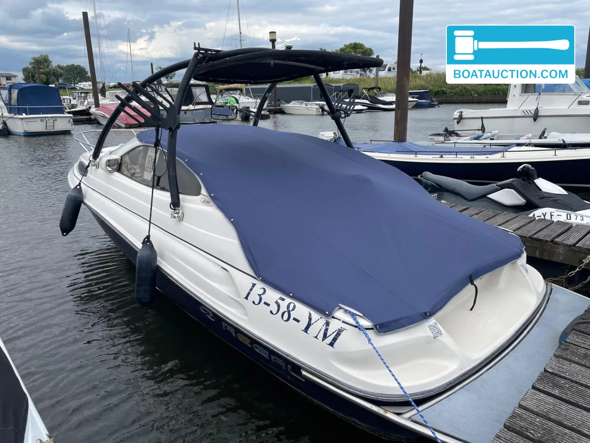 foto: 22 Regal 2150