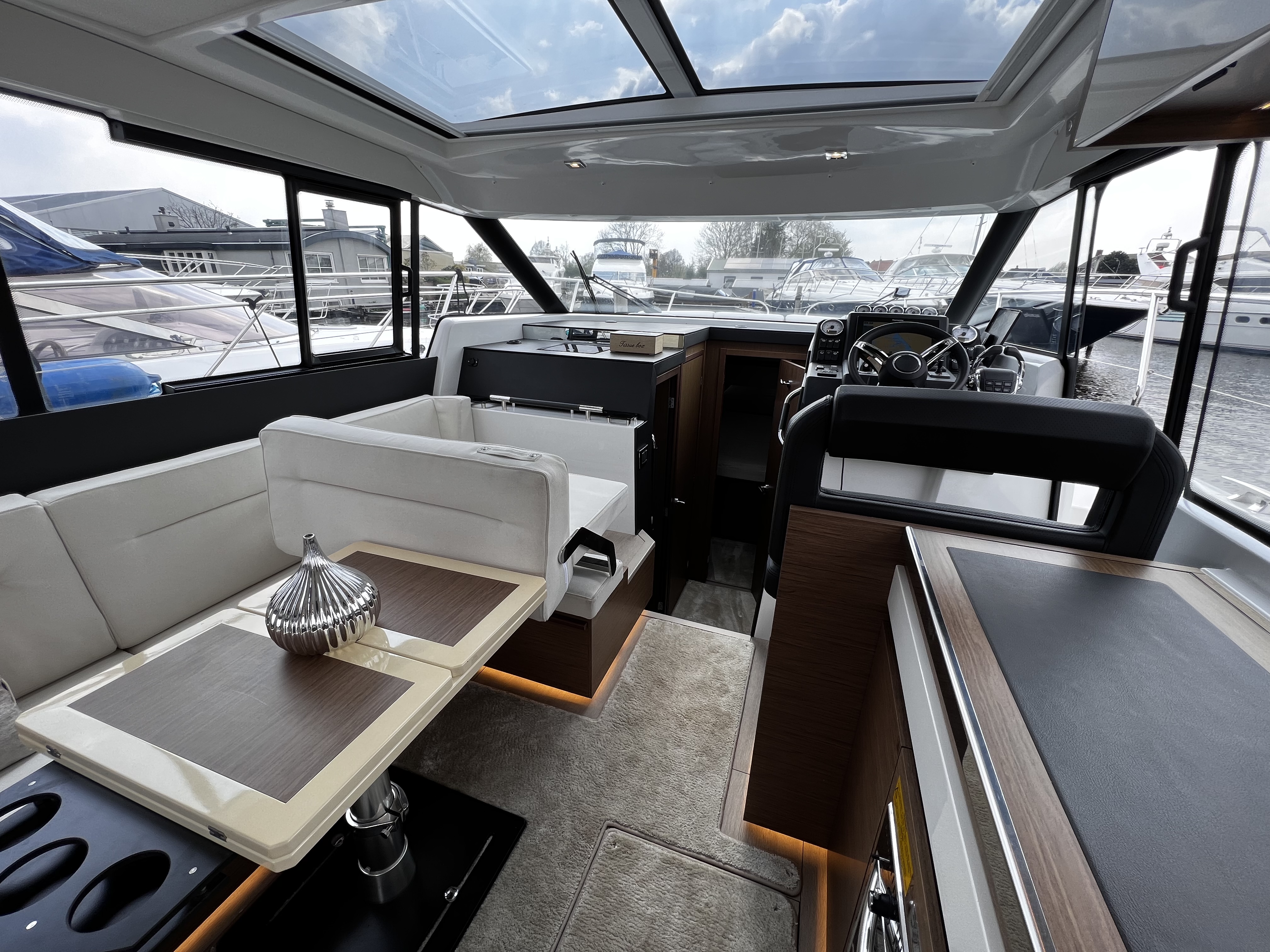 foto: 65 Jeanneau  NC37