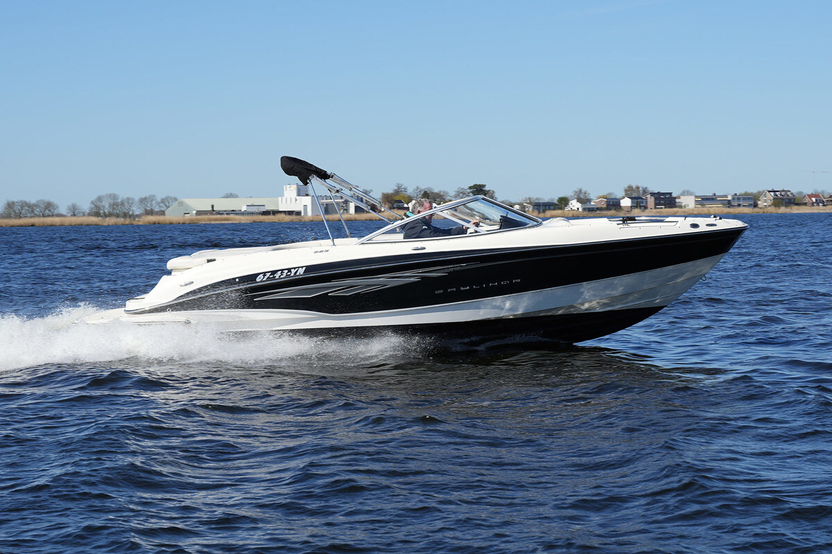 foto: 34 Bayliner 225