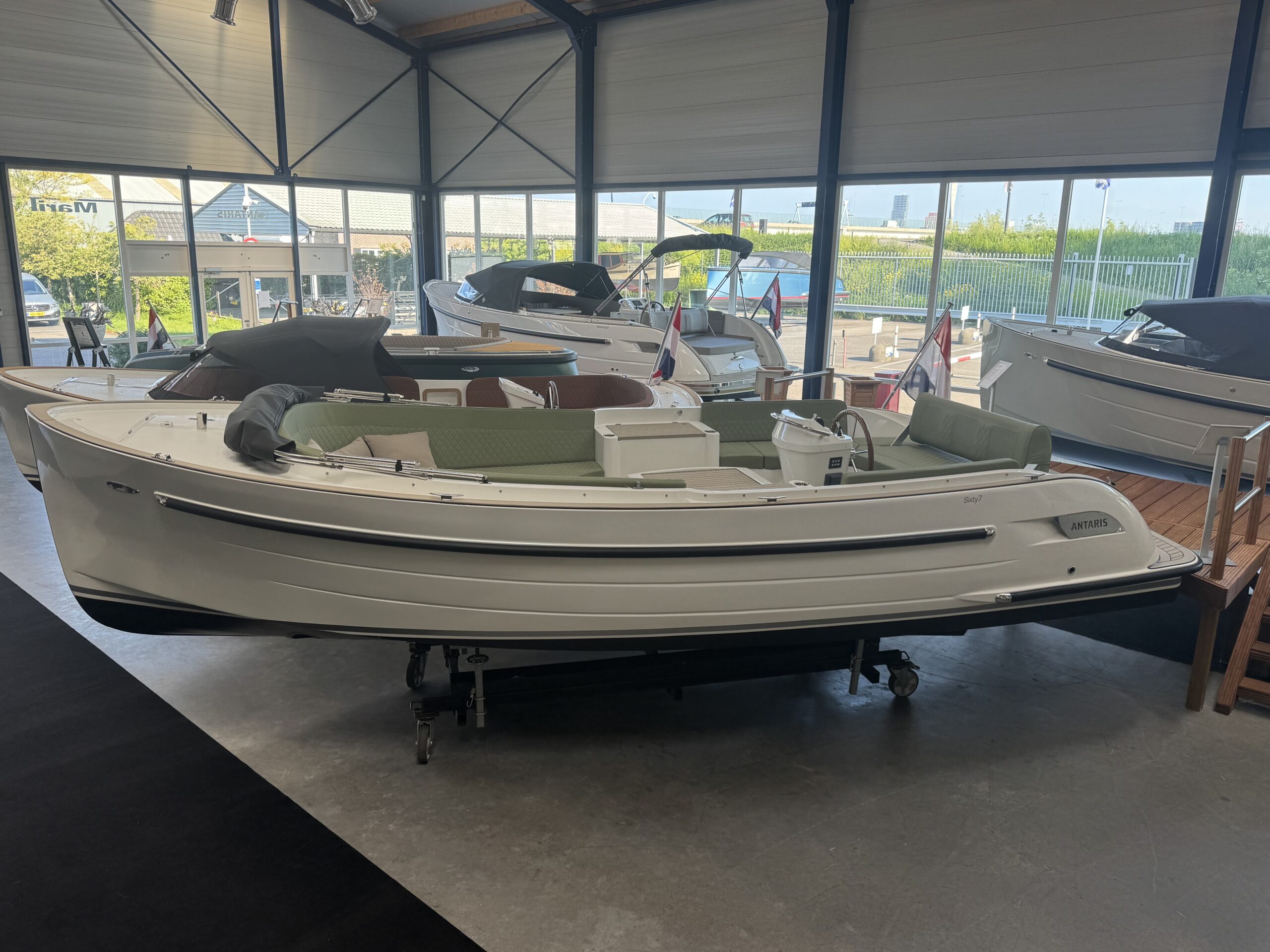foto: 11 Antaris Sixty7 (op voorraad)