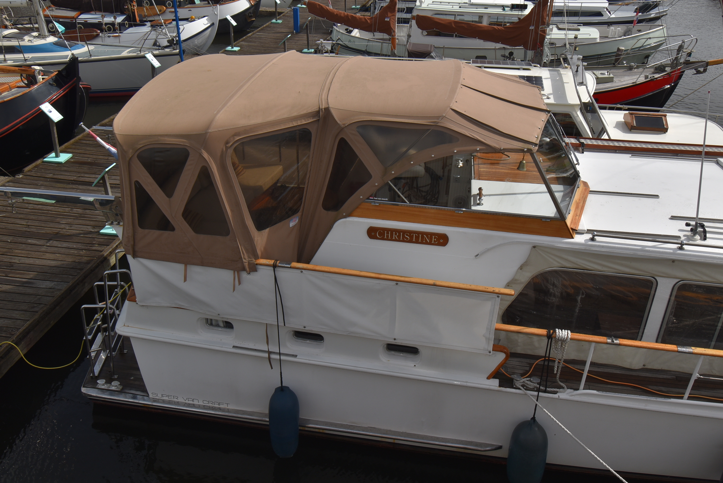 foto: 47 Super Van Craft 1350