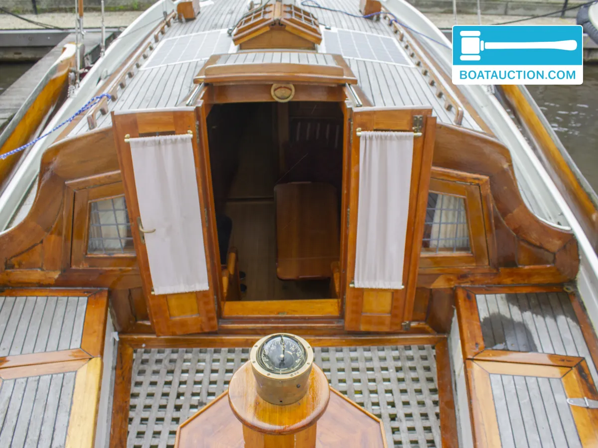 foto: 32 Zeeschouw Platbodem