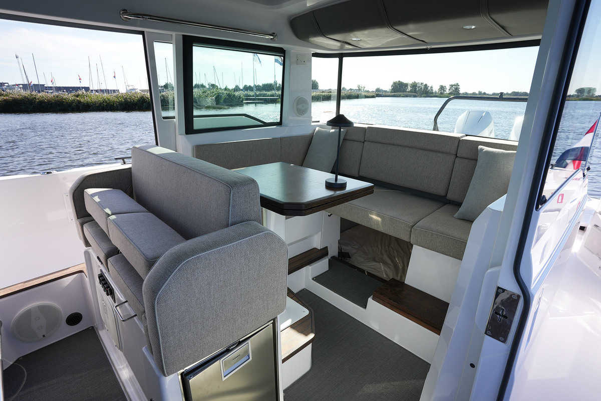 foto: 97 Axopar  37 XC Cross Cabin Mediterrana Edition