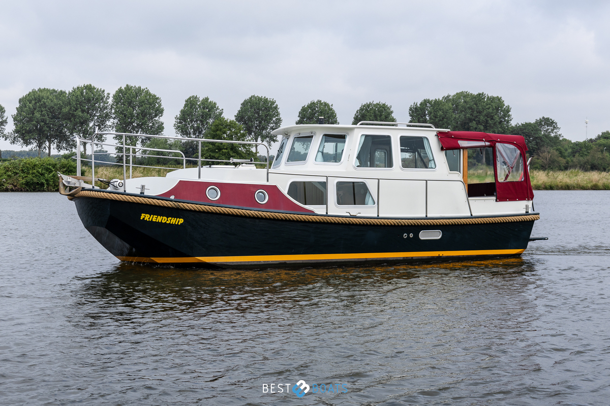 foto: 39 Linssen  Dutch Sturdy 260 OC