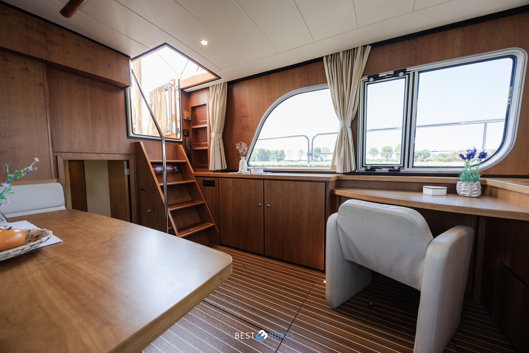 foto: 38 Linssen Grand Sturdy 43.9 AC