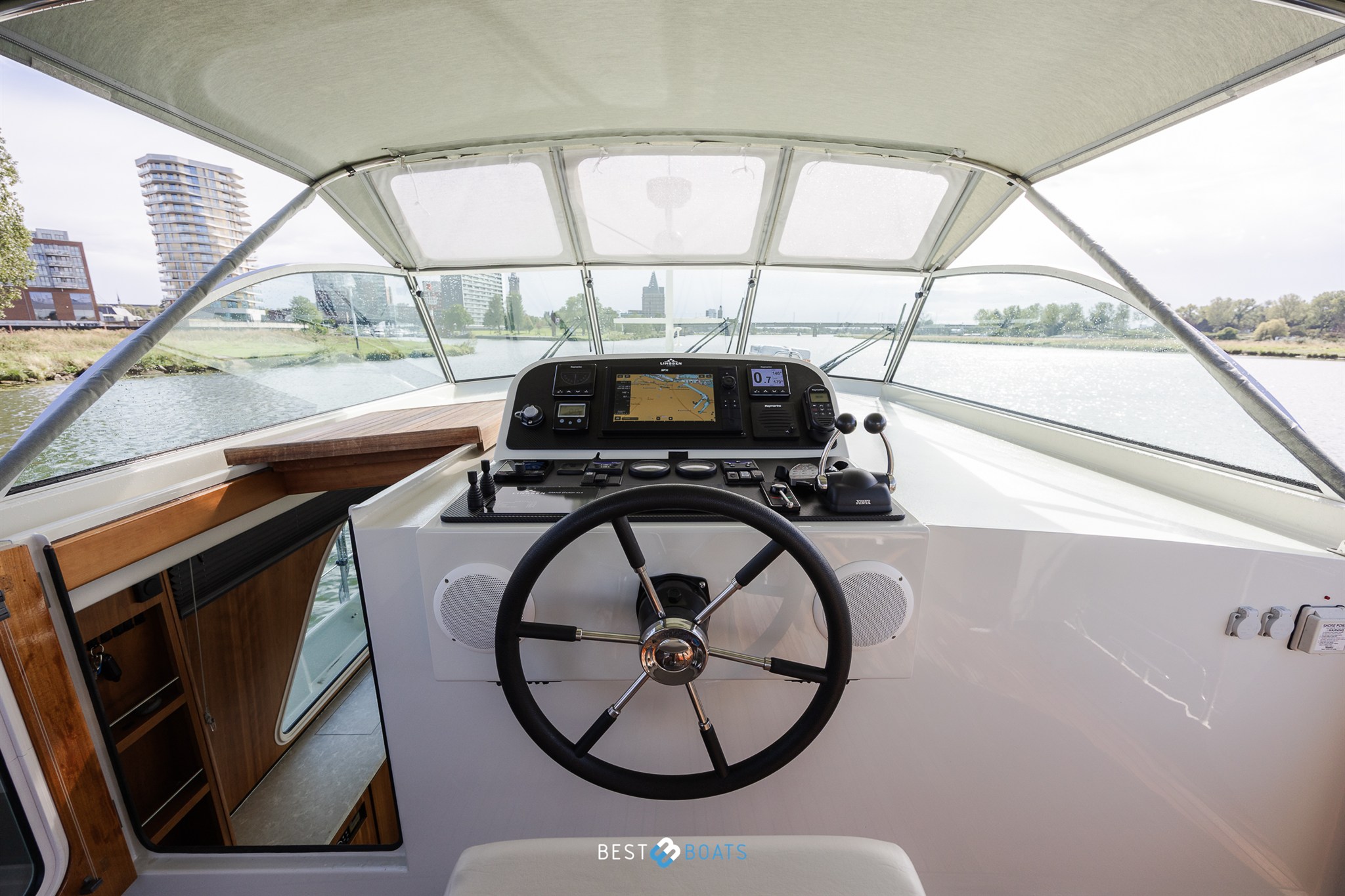 foto: 36 Linssen Grand Sturdy 45.9 AC Twin