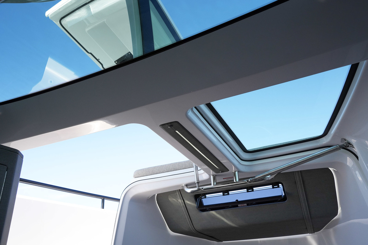 foto: 98 Axopar  37 XC Cross Cabin Mediterrana Edition