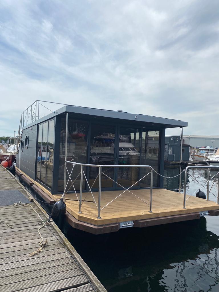 foto: 57 Campi 400 Houseboat