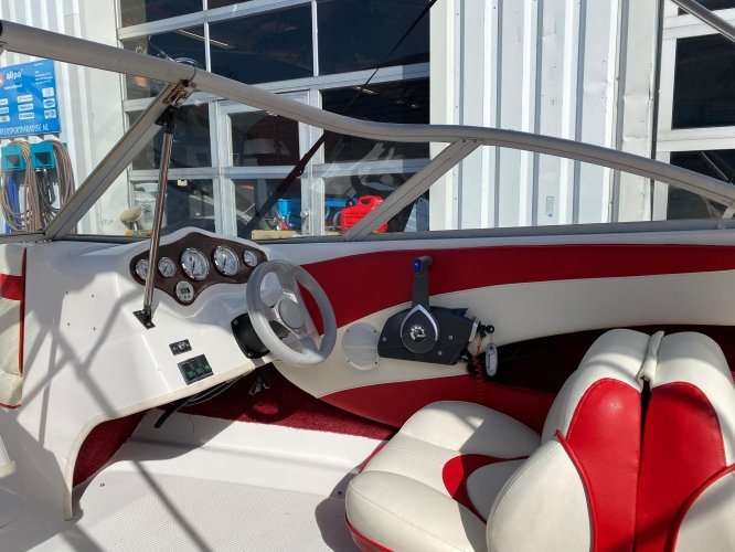 foto: 17 Nash 630 HQ Open