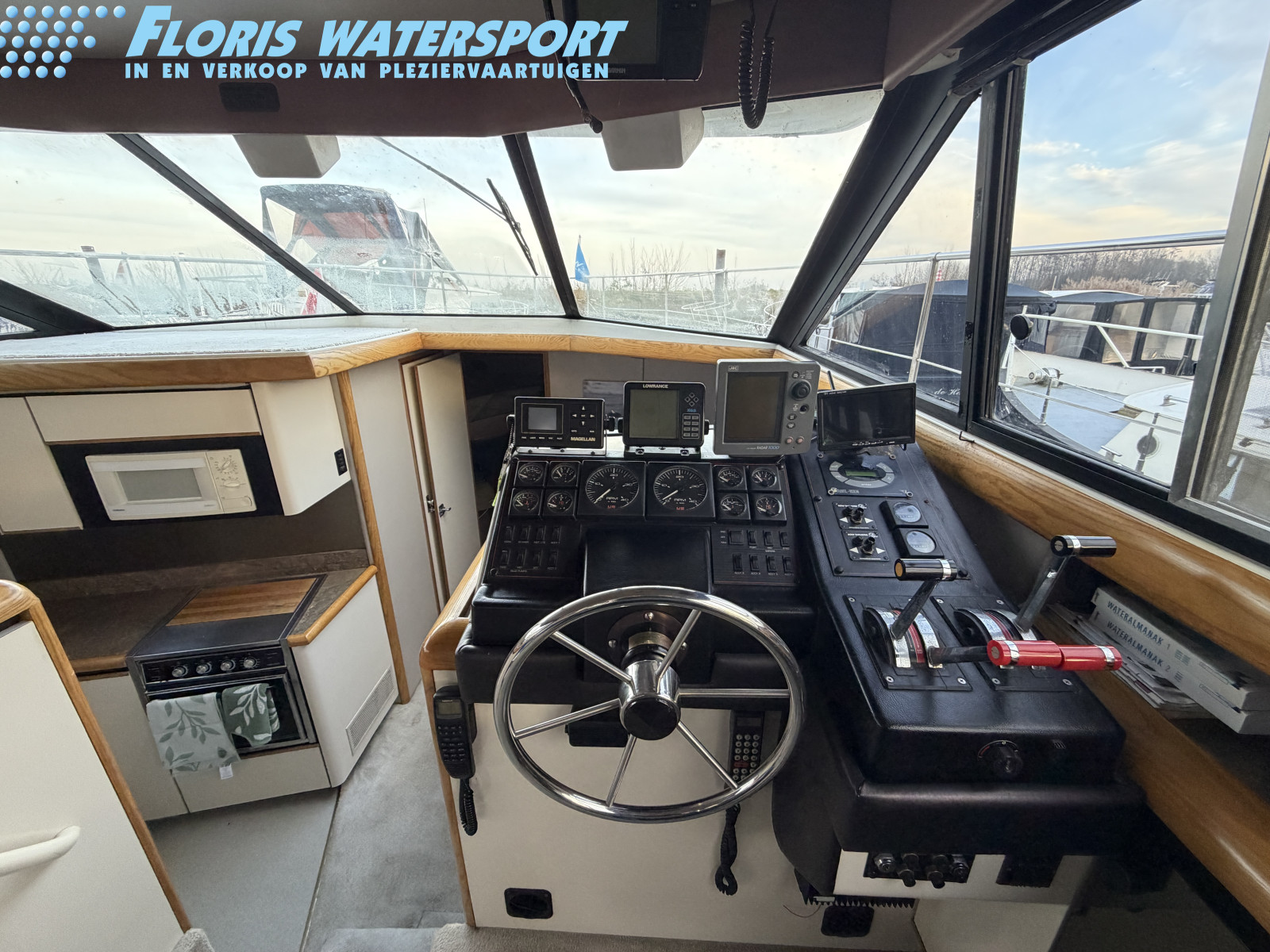 foto: 21 Bayliner 4387