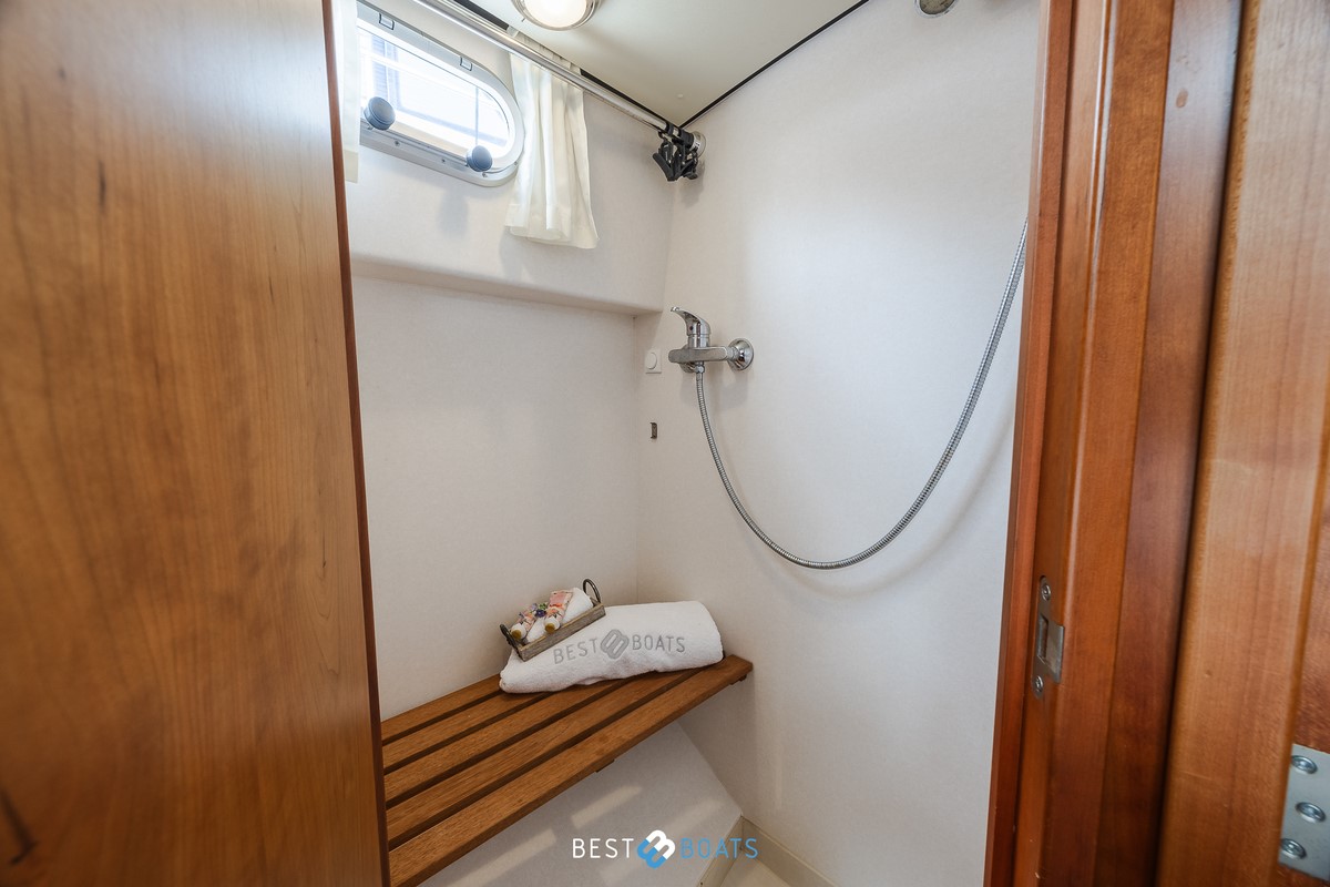foto: 42 Linssen Grand Sturdy 34.9 AC