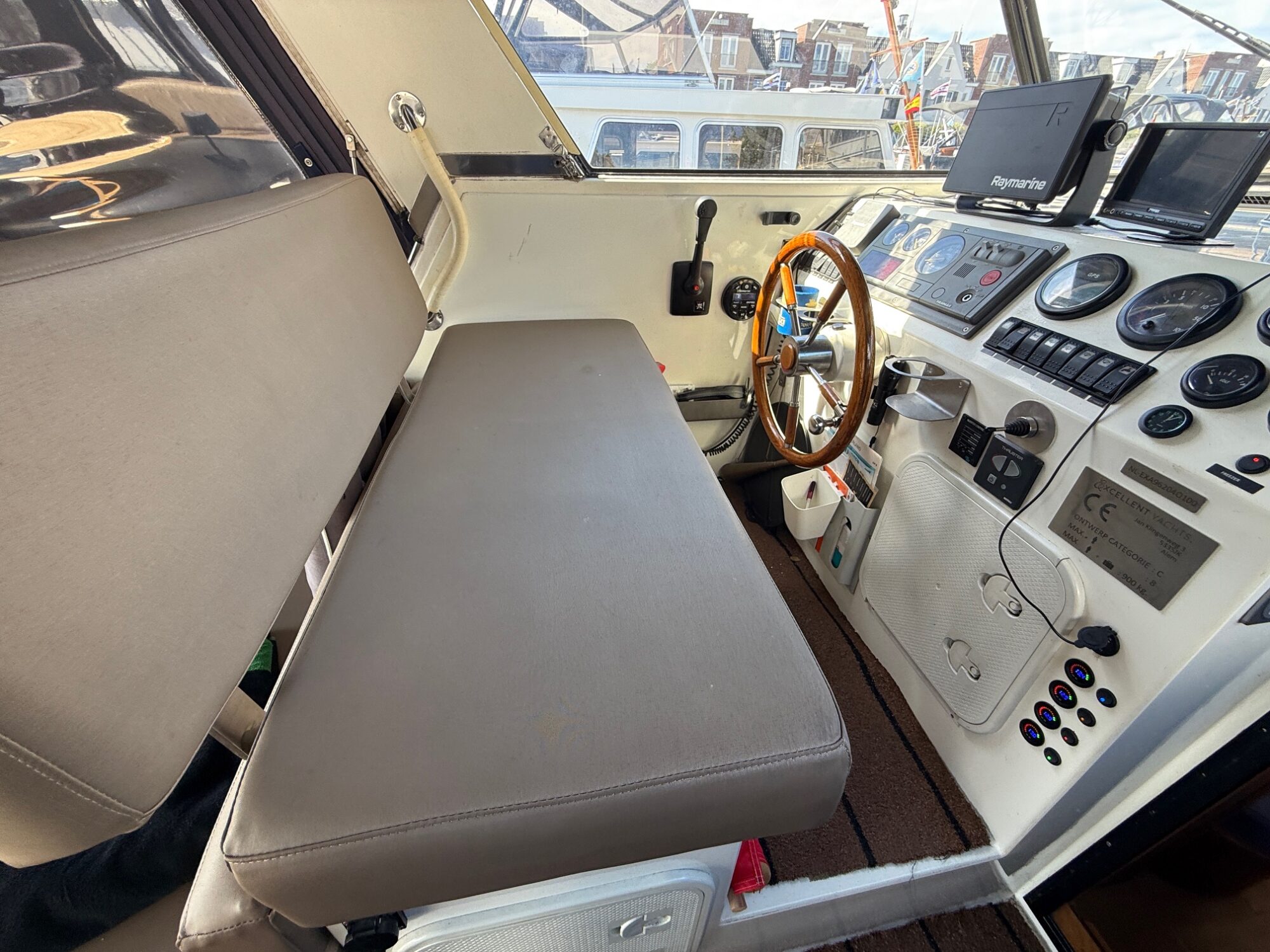 foto: 23 Excellent Excellent 9.60 OK