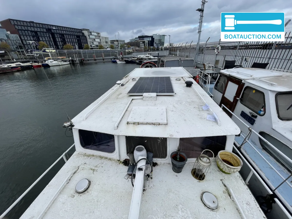 foto: 8 Motorboat 900