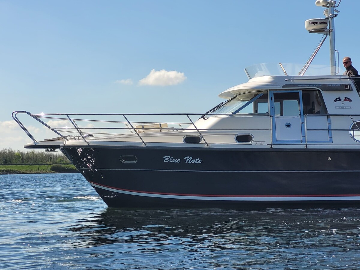 foto: 59 Nimbus 380 Commander