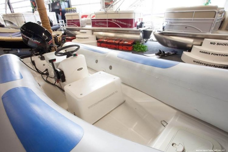 foto: 8 Quicksilver QS 450F