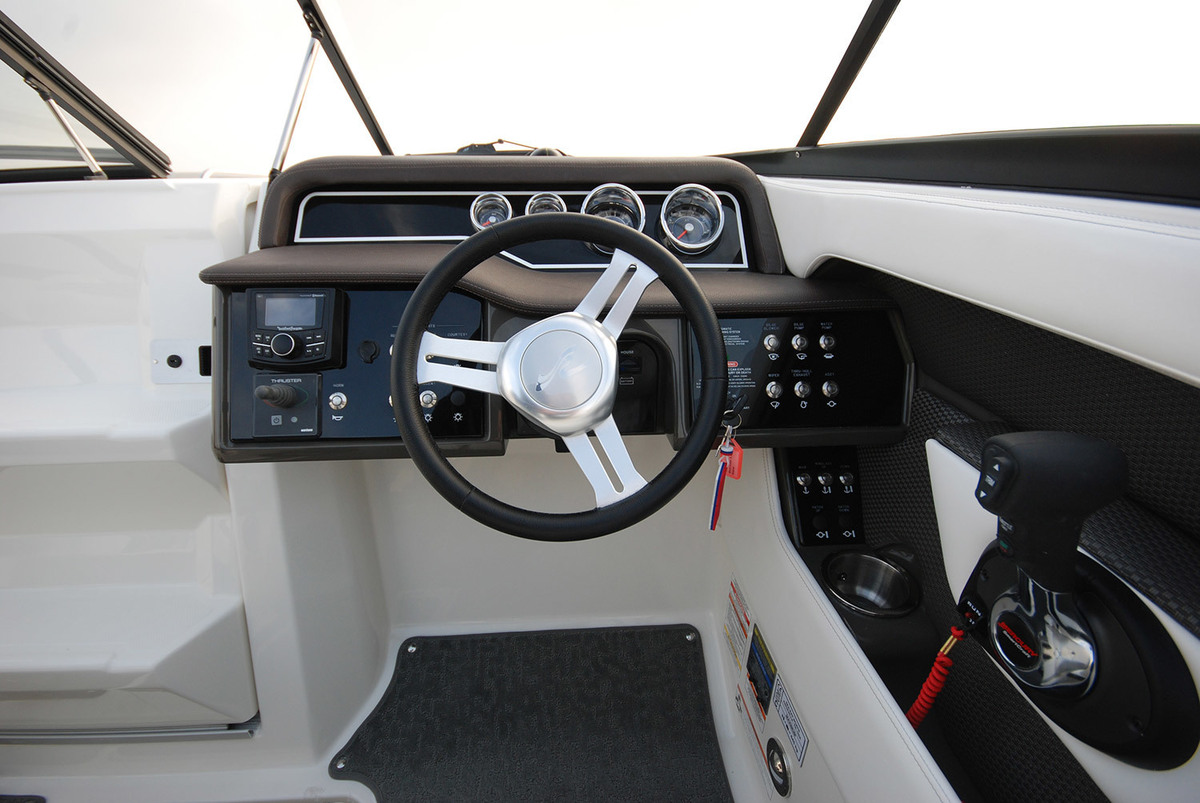 foto: 134 Sea Ray Sun Sport 250