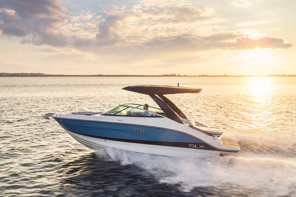 foto: 45 Sea Ray SLX 260