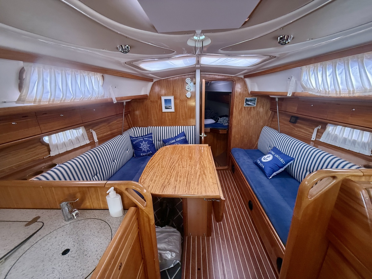 foto: 38 Bavaria  33 Cruiser