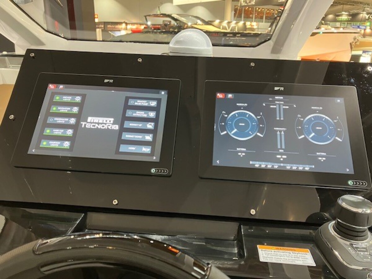 foto: 38 PIRELLI 35 DEMO 2025 - BRAND NEW - SPECIAL OFFER! 