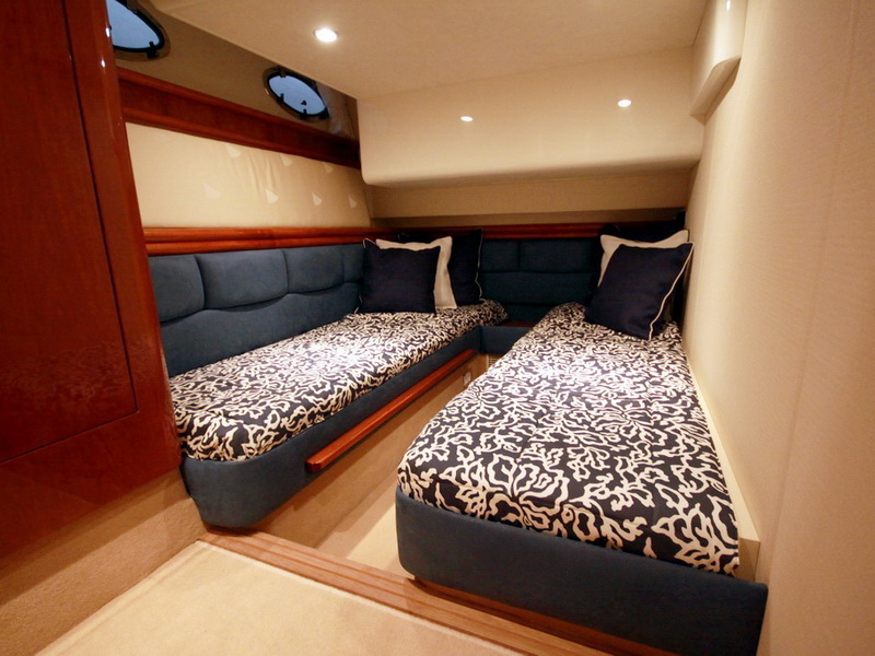foto: 18 Fairline Phantom 50