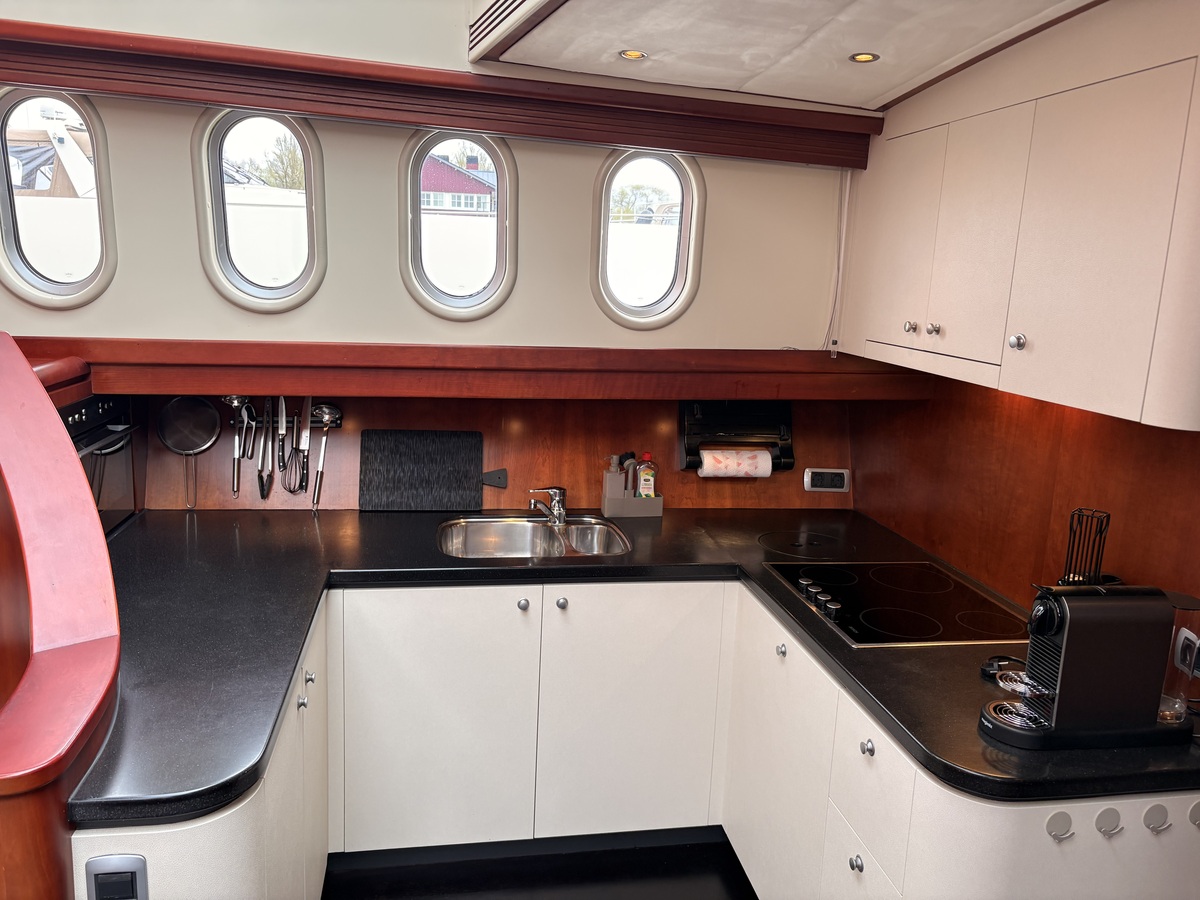 foto: 38 Pacific Prestige 190