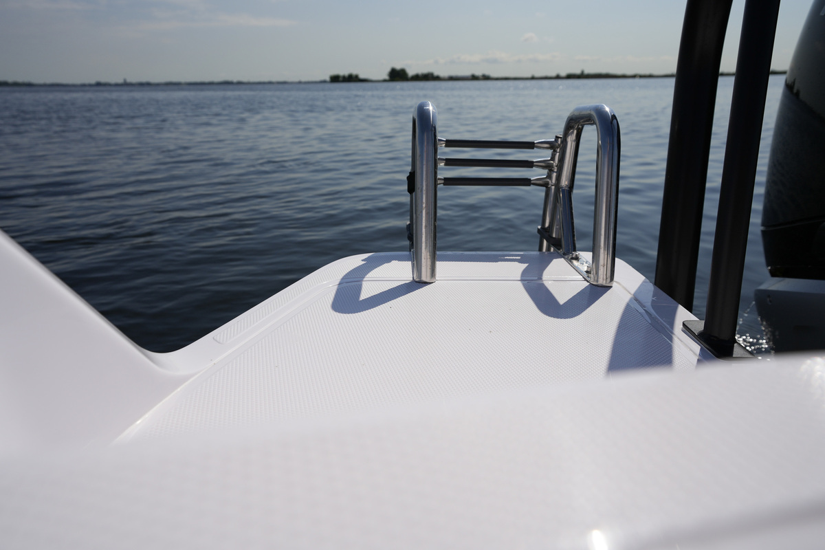 foto: 64 Axopar 25 Cross Bow