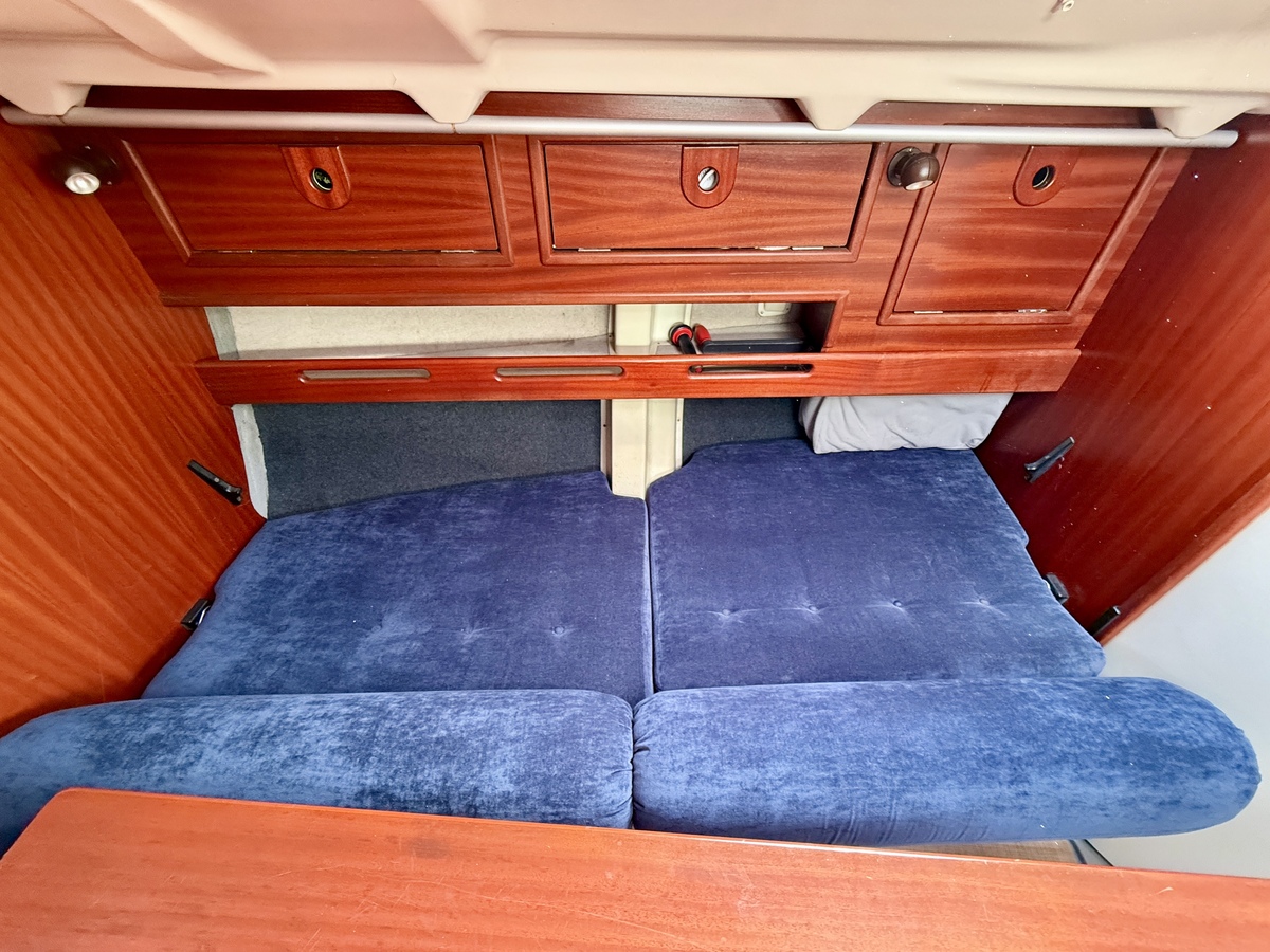 foto: 35 Dehler 37 cws 3-cabins
