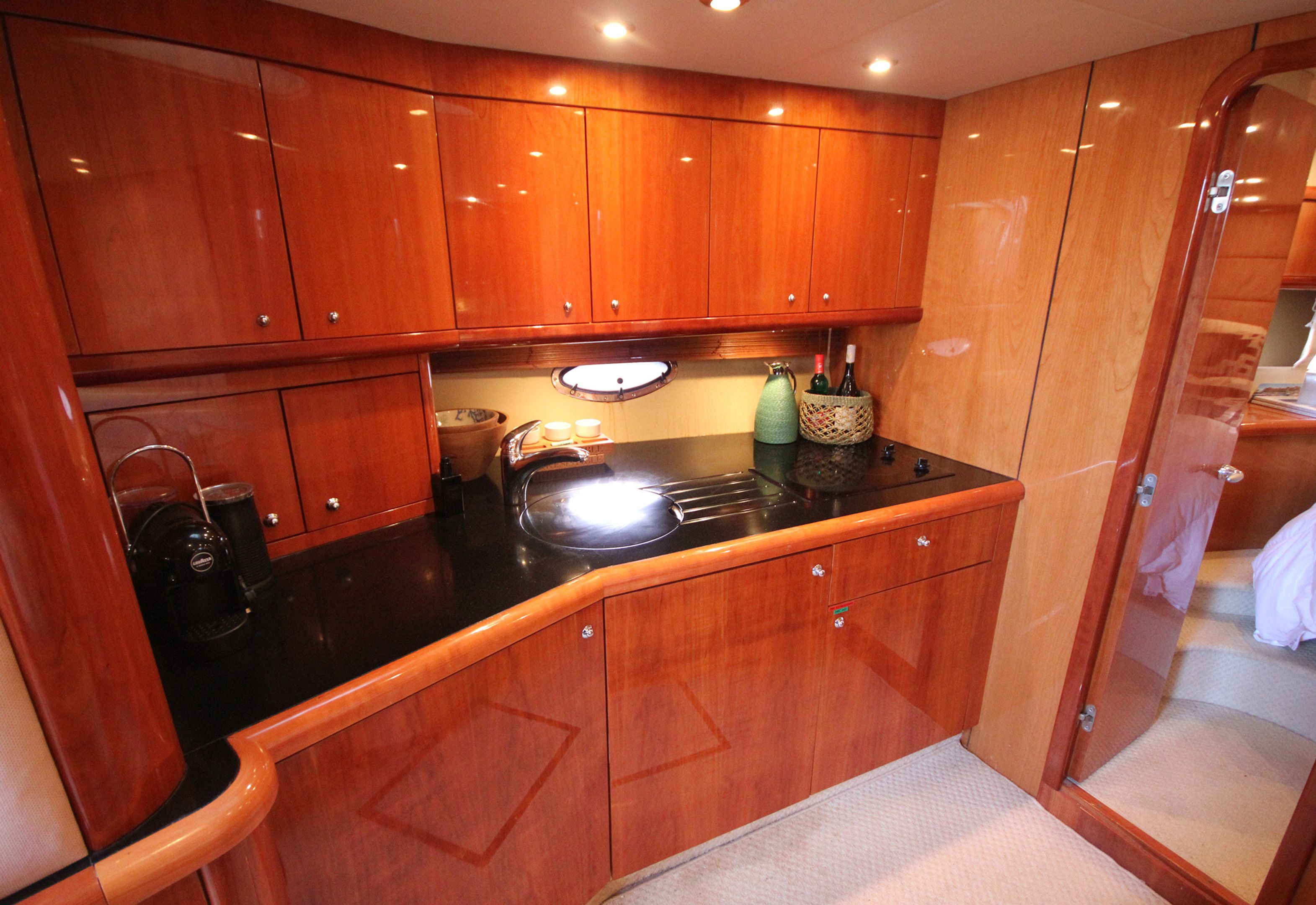 foto: 24 Sunseeker Portofino 53