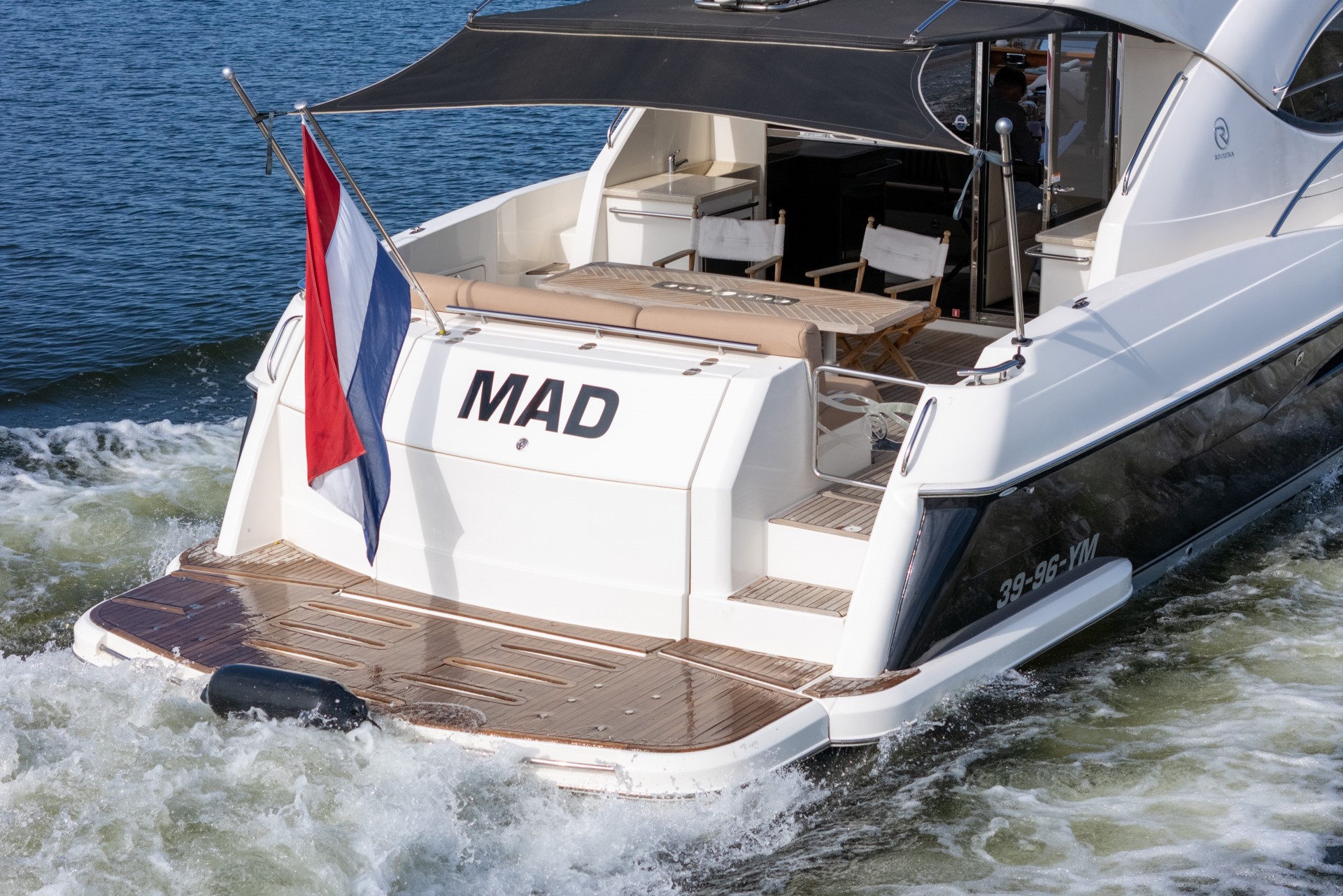 foto: 34 Rivièra 4700 Sport Yacht