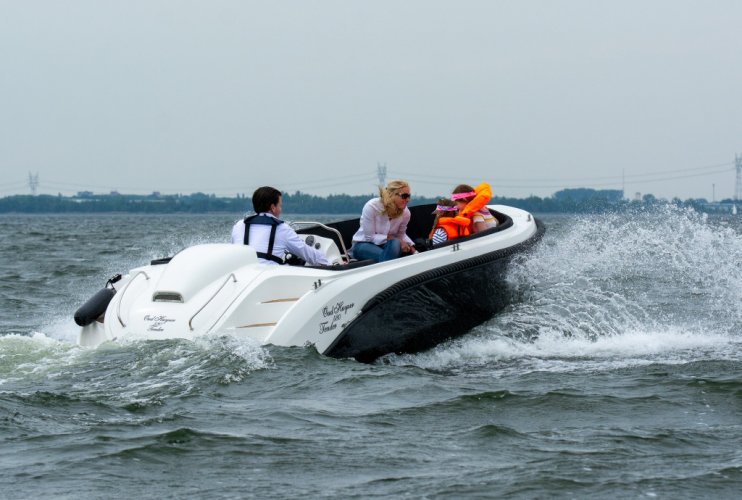 Oud Huijzer 580 Tender