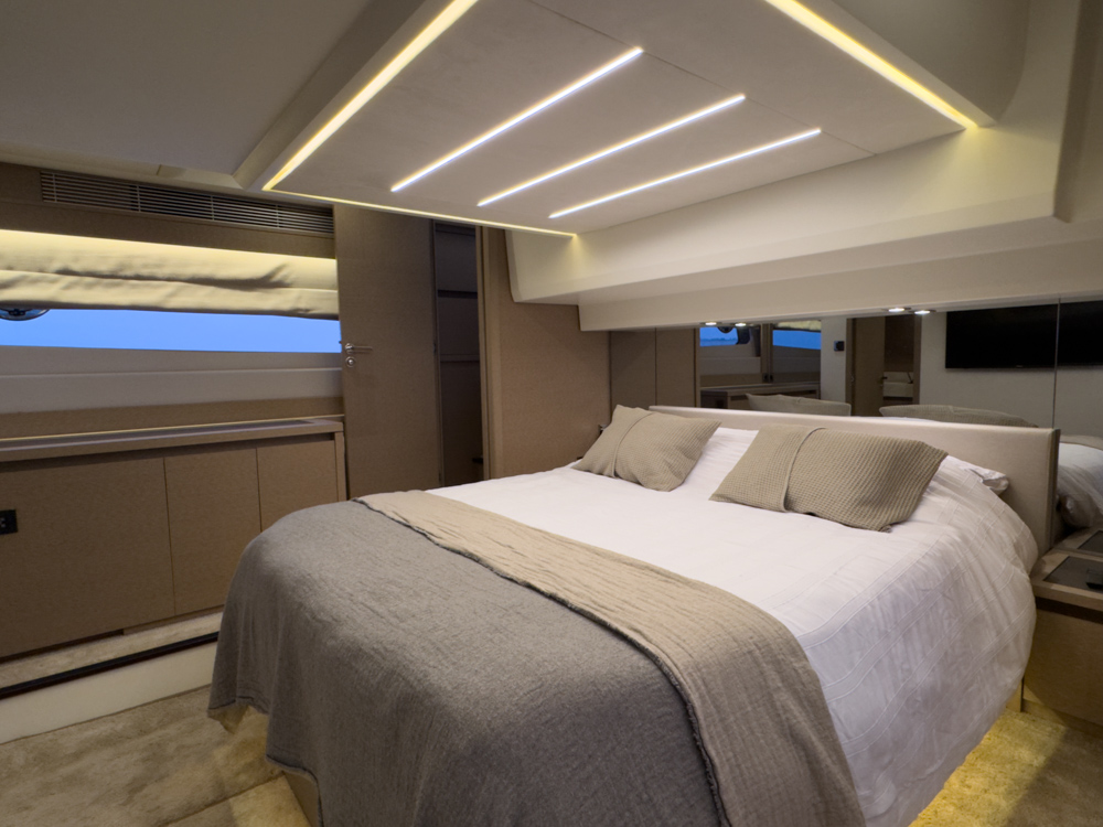 foto: 37 Prestige 520S 