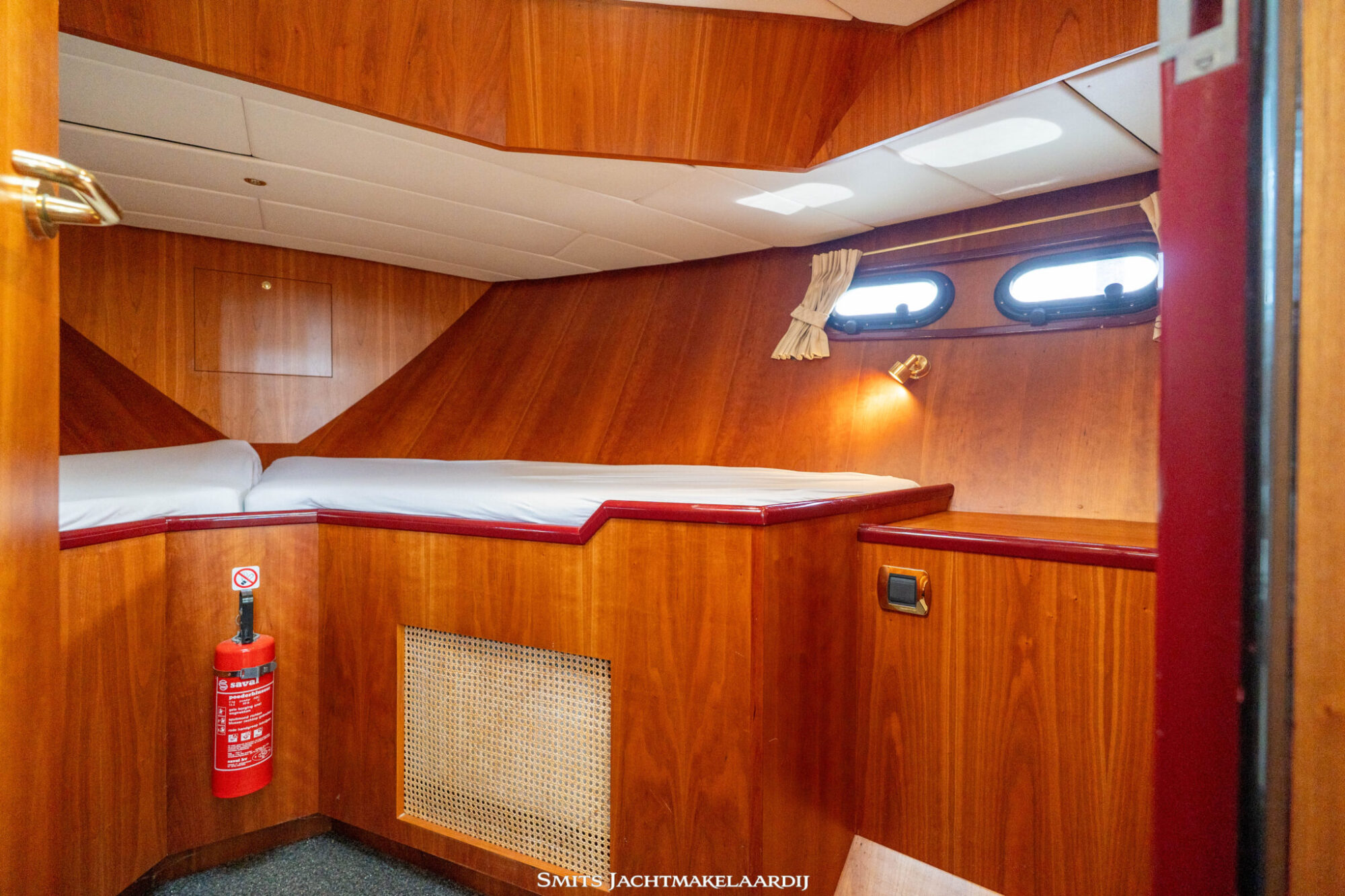 foto: 39 Pacific Pacific Allure 148 VS